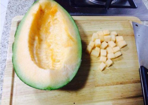 做核酸吃哈密瓜,哈密瓜助力健康生活