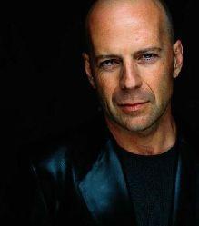 帅哥大妈光头吃瓜,共享吃瓜盛宴